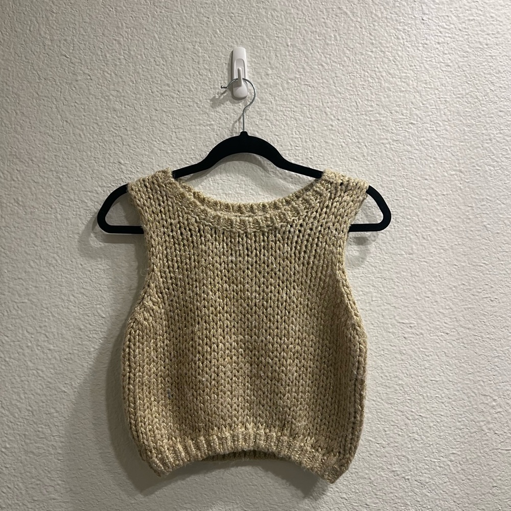 Steve Madden Gold Knit Sleeveless Sweater